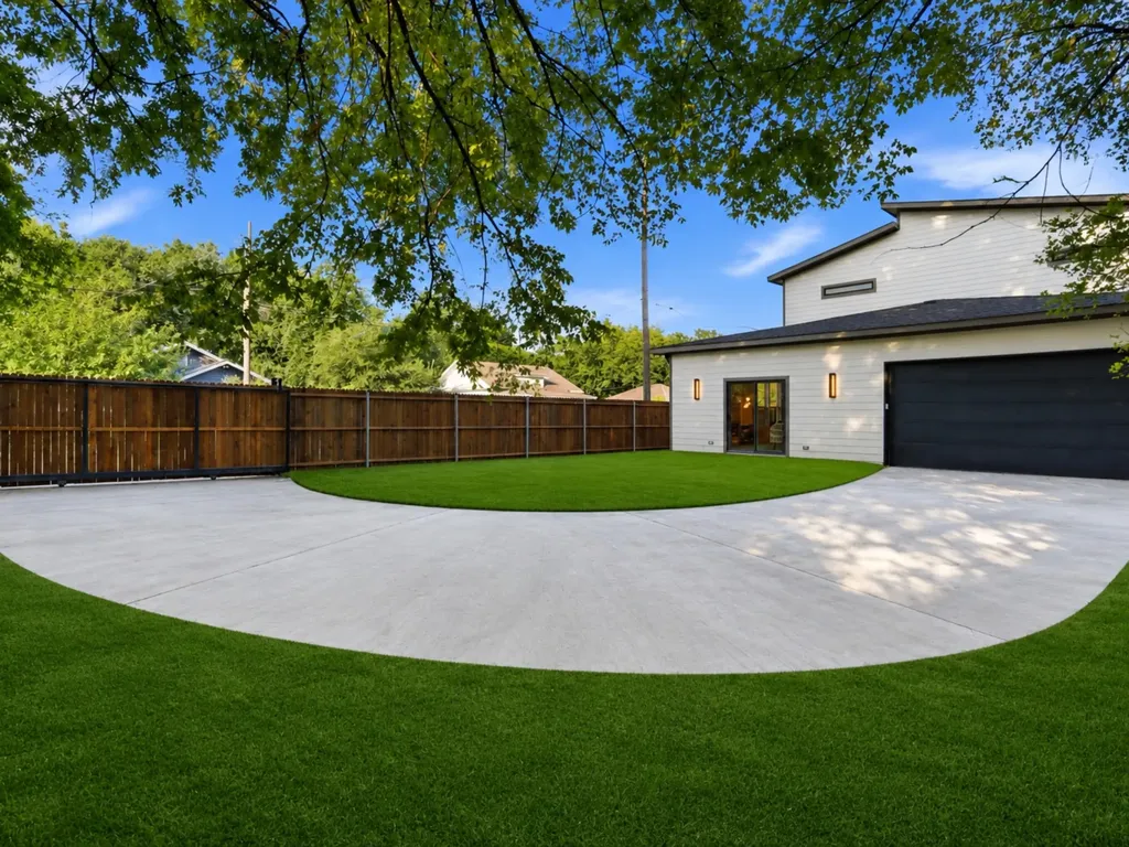 2329 Stoneman Street Dallas TX 75215