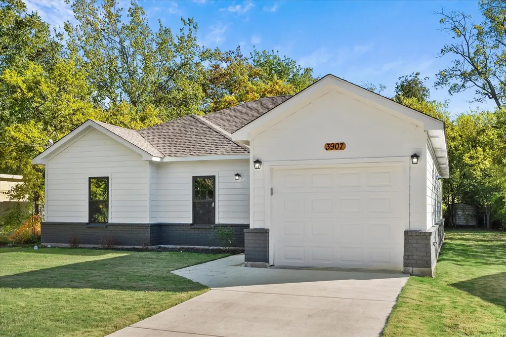 3907 Simonds Street Greenville TX 75401