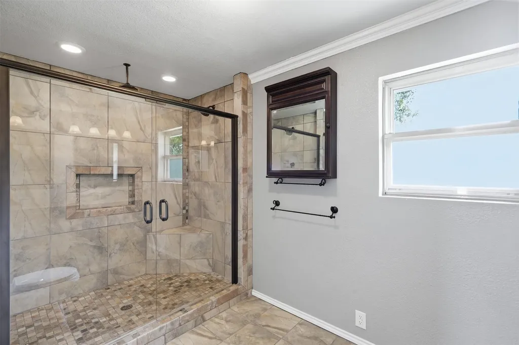 206 Mcanear Street Cleburne TX 76033