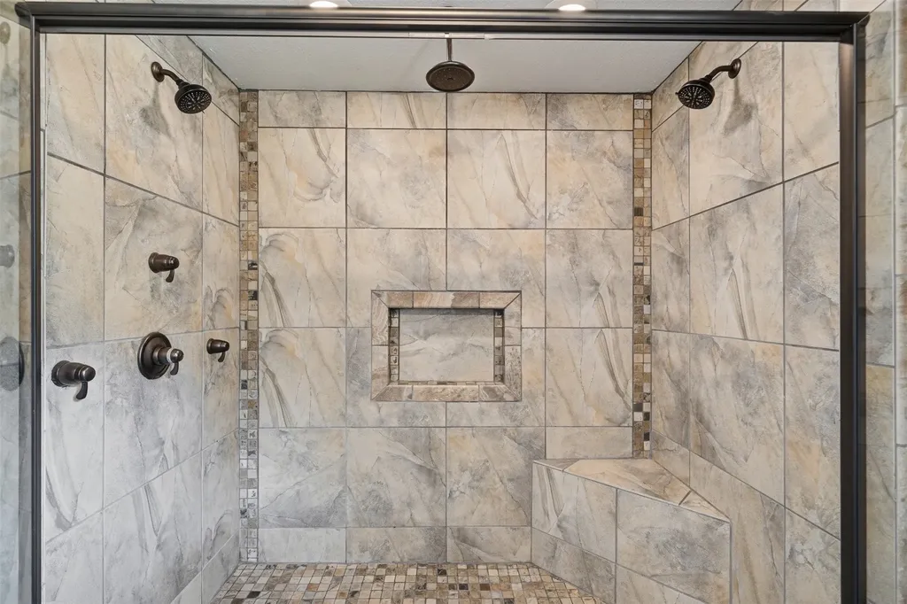 206 Mcanear Street Cleburne TX 76033