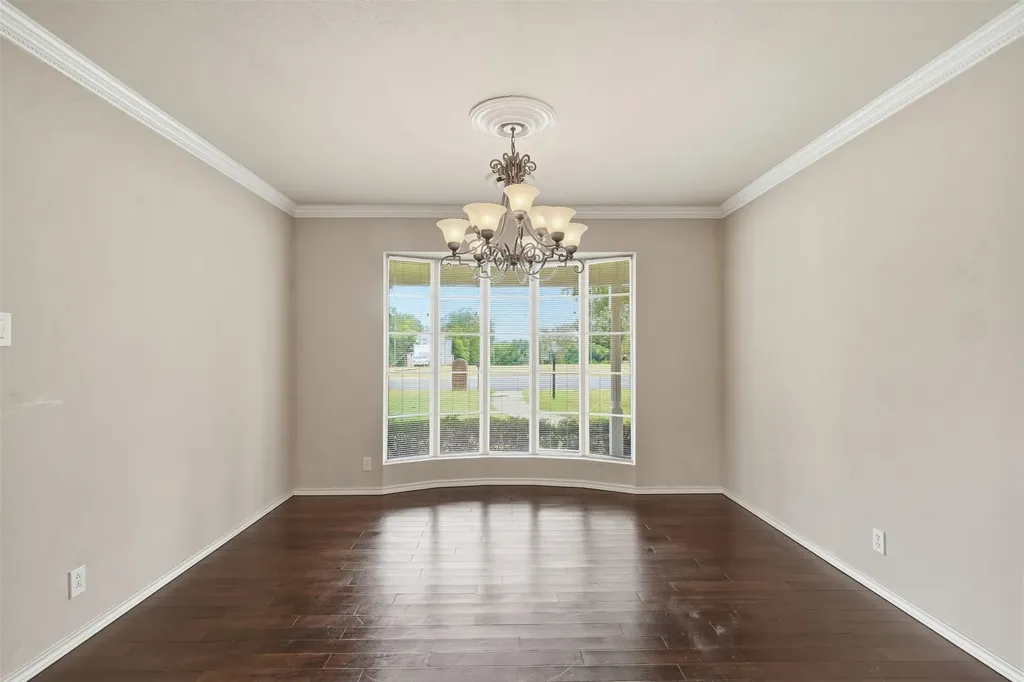 206 Mcanear Street Cleburne TX 76033