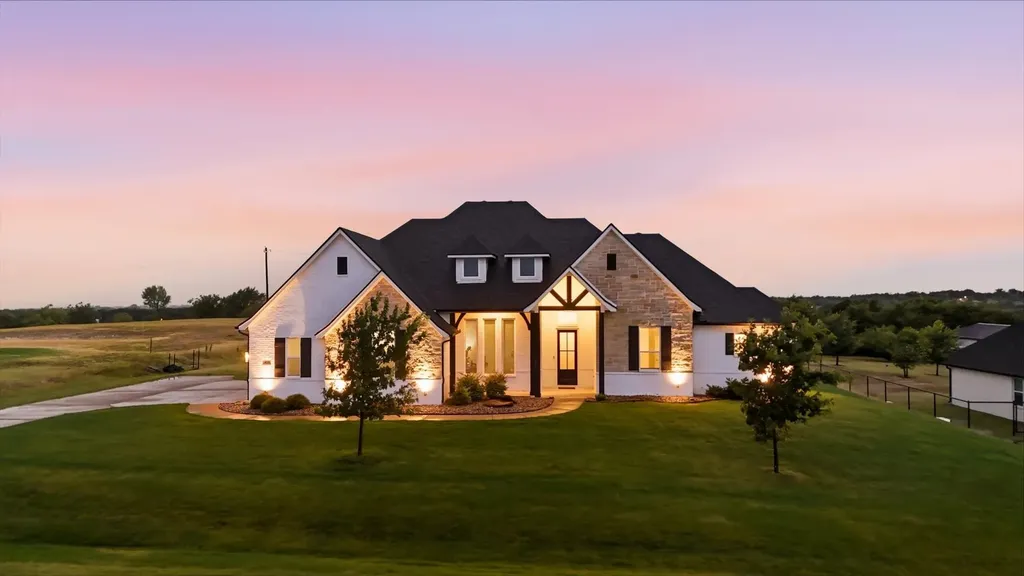 459 Red Bird Drive Springtown TX 76082