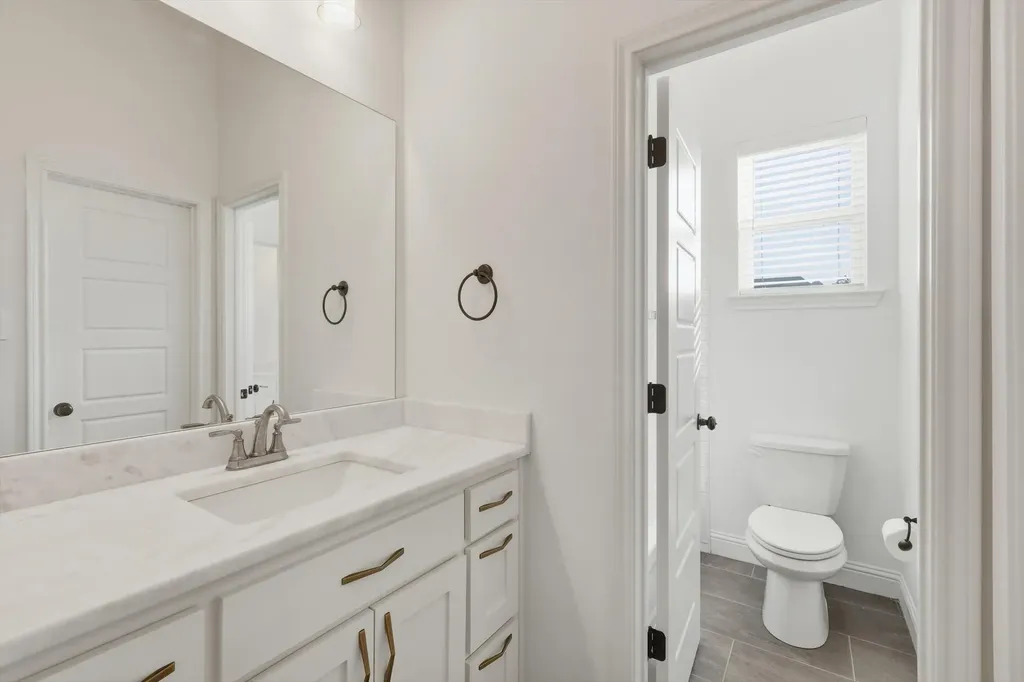 459 Red Bird Drive Springtown TX 76082