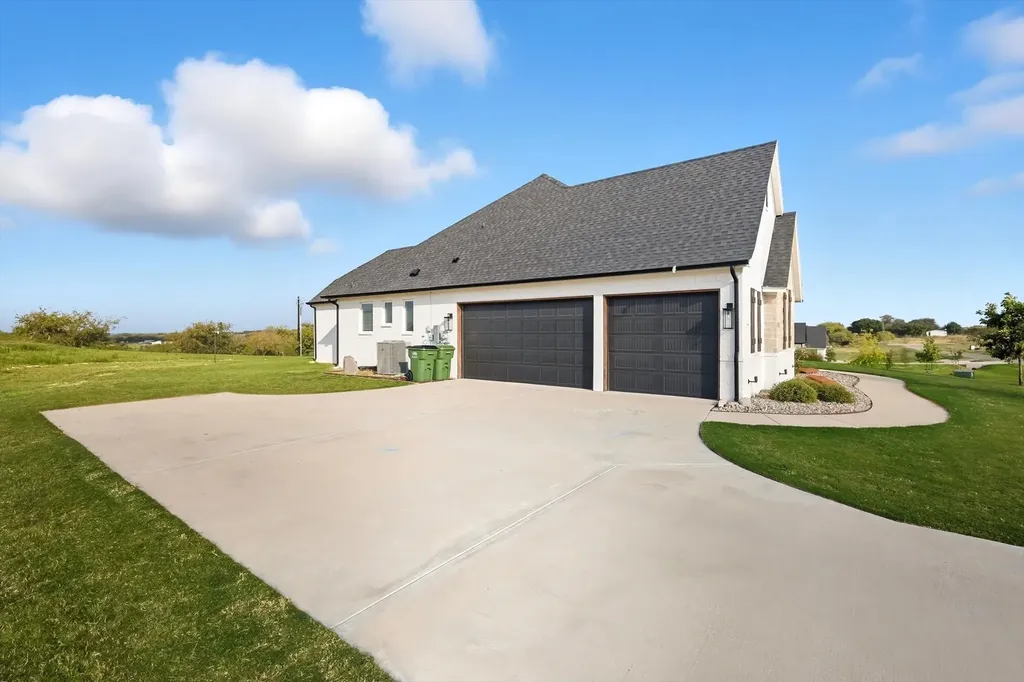 459 Red Bird Drive Springtown TX 76082