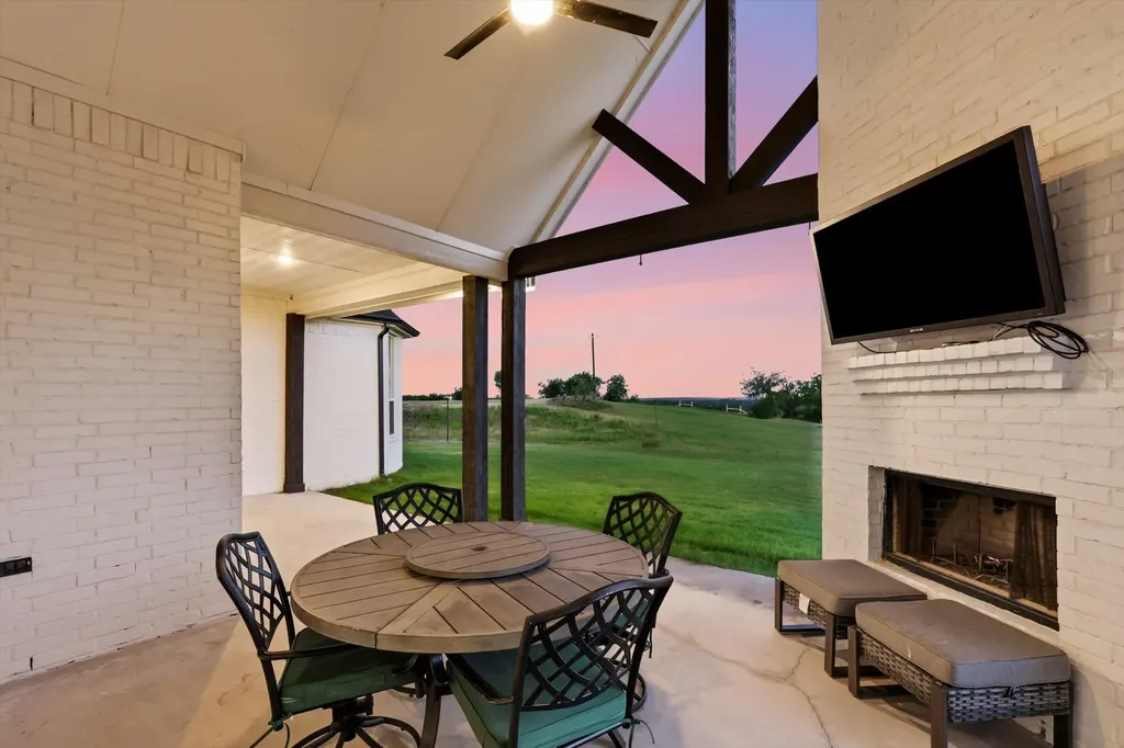 459 Red Bird Drive Springtown TX 76082