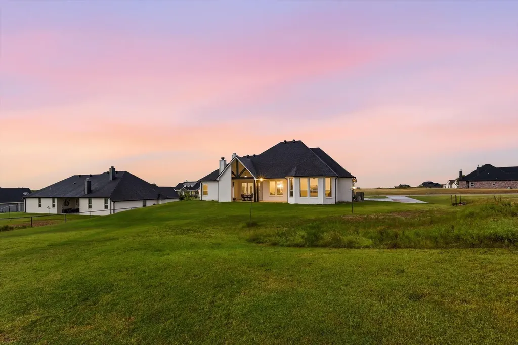 459 Red Bird Drive Springtown TX 76082