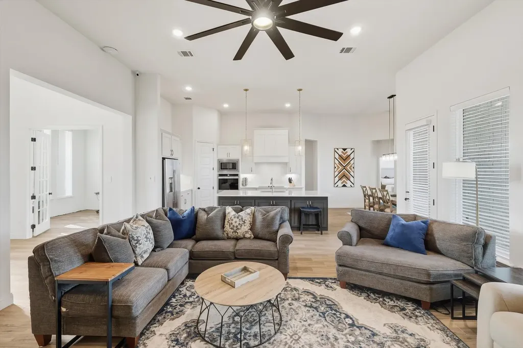 459 Red Bird Drive Springtown TX 76082
