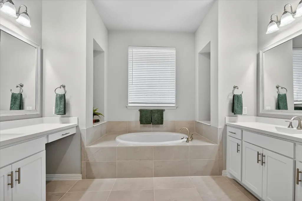 713 Rous Falls Drive Mckinney TX 75071