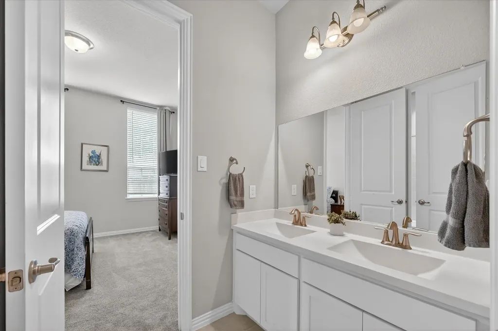 713 Rous Falls Drive Mckinney TX 75071