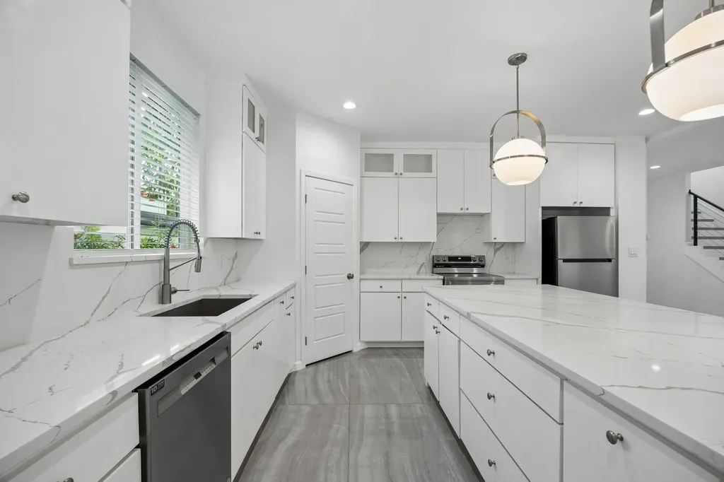 1312 Valley Street Dallas TX 75203