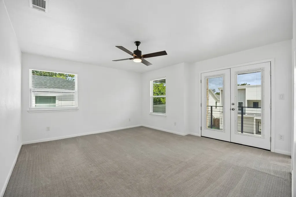 1312 Valley Street Dallas TX 75203
