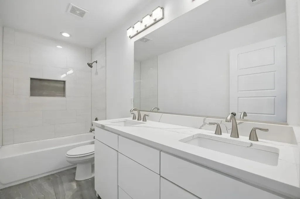 1312 Valley Street Dallas TX 75203