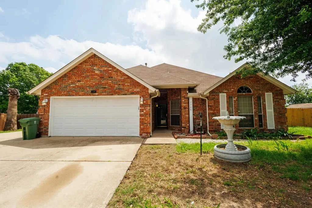 7708 Chandler Court North Richland Hills TX 76182