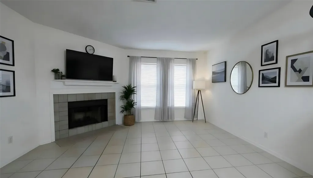 625 Carriagehouse Lane Garland TX 75040