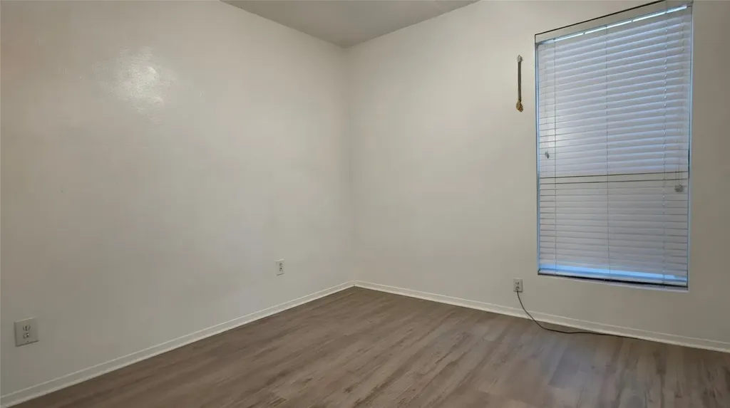 625 Carriagehouse Lane Garland TX 75040