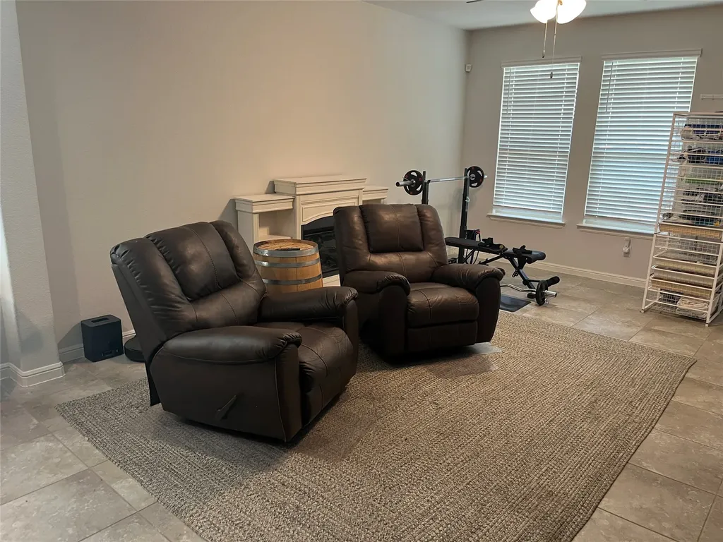 1107 Admiral Drive Azle TX 76020