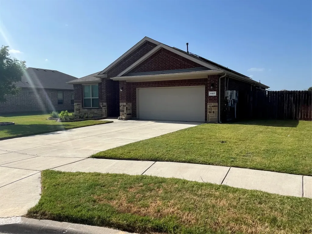 1107 Admiral Drive Azle TX 76020