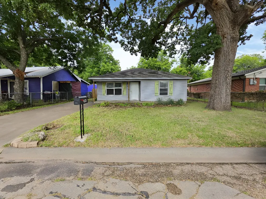704 S Wilhite Street Cleburne TX 76031