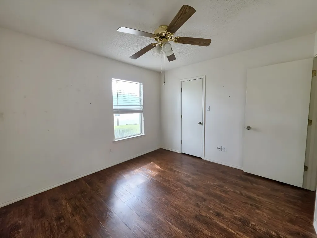 704 S Wilhite Street Cleburne TX 76031