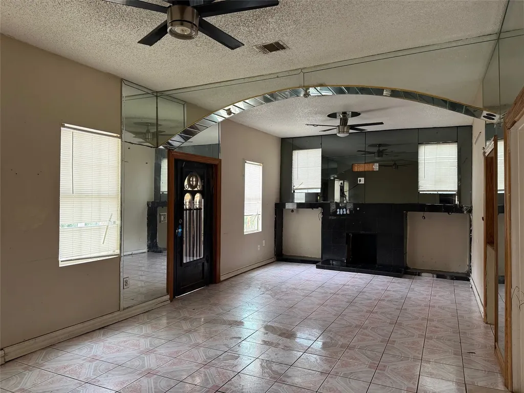 3300 N Pecan Street Fort Worth TX 76106