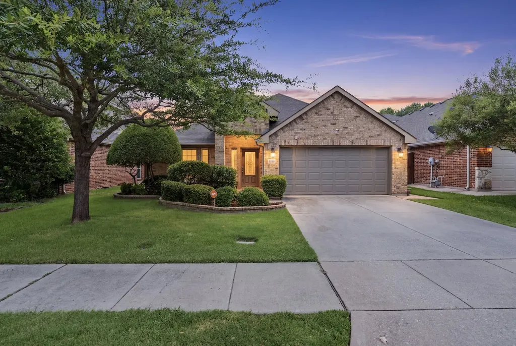 2933 Dog Leg Trail Mckinney TX 75069