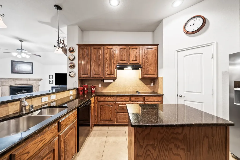 2933 Dog Leg Trail Mckinney TX 75069