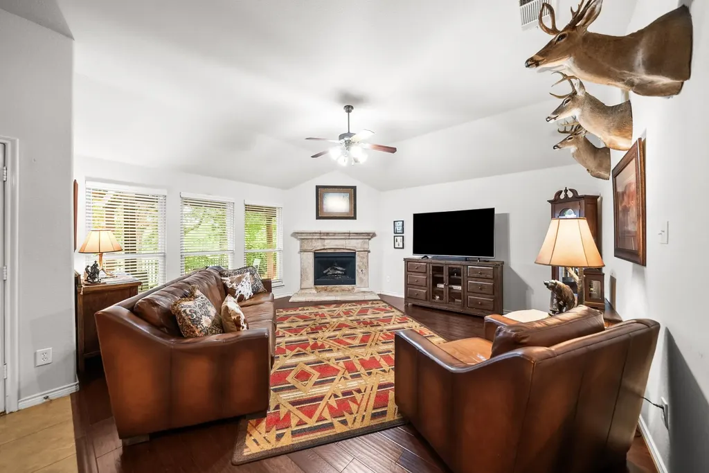 2933 Dog Leg Trail Mckinney TX 75069