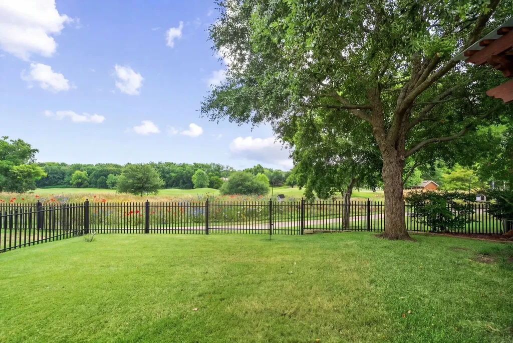 2933 Dog Leg Trail Mckinney TX 75069