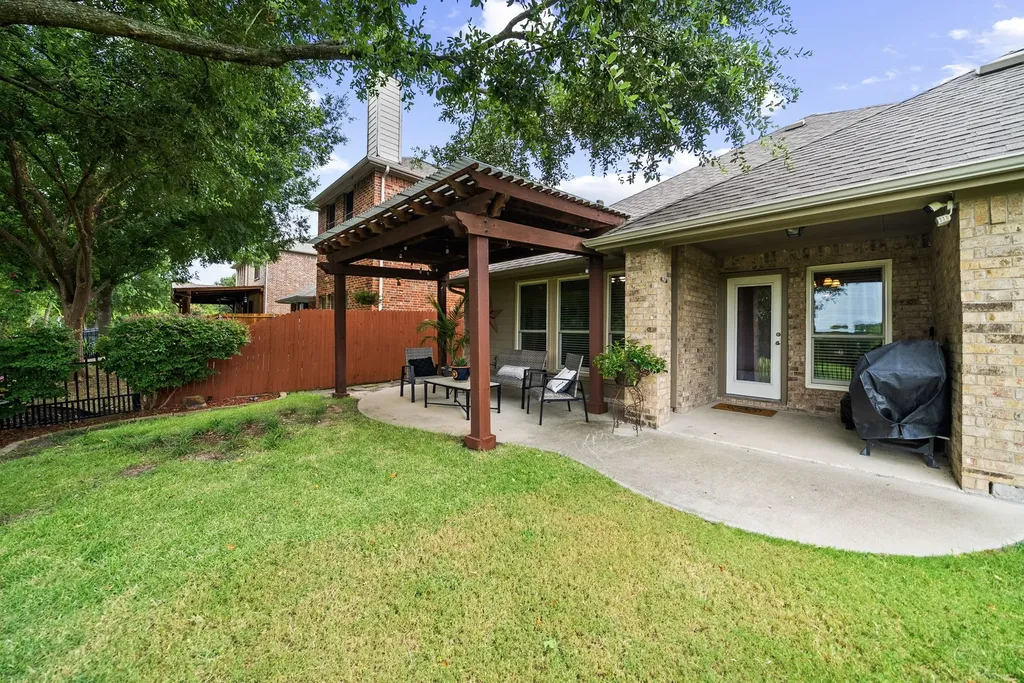 2933 Dog Leg Trail Mckinney TX 75069