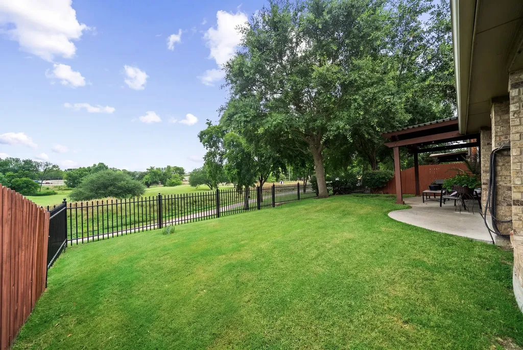 2933 Dog Leg Trail Mckinney TX 75069