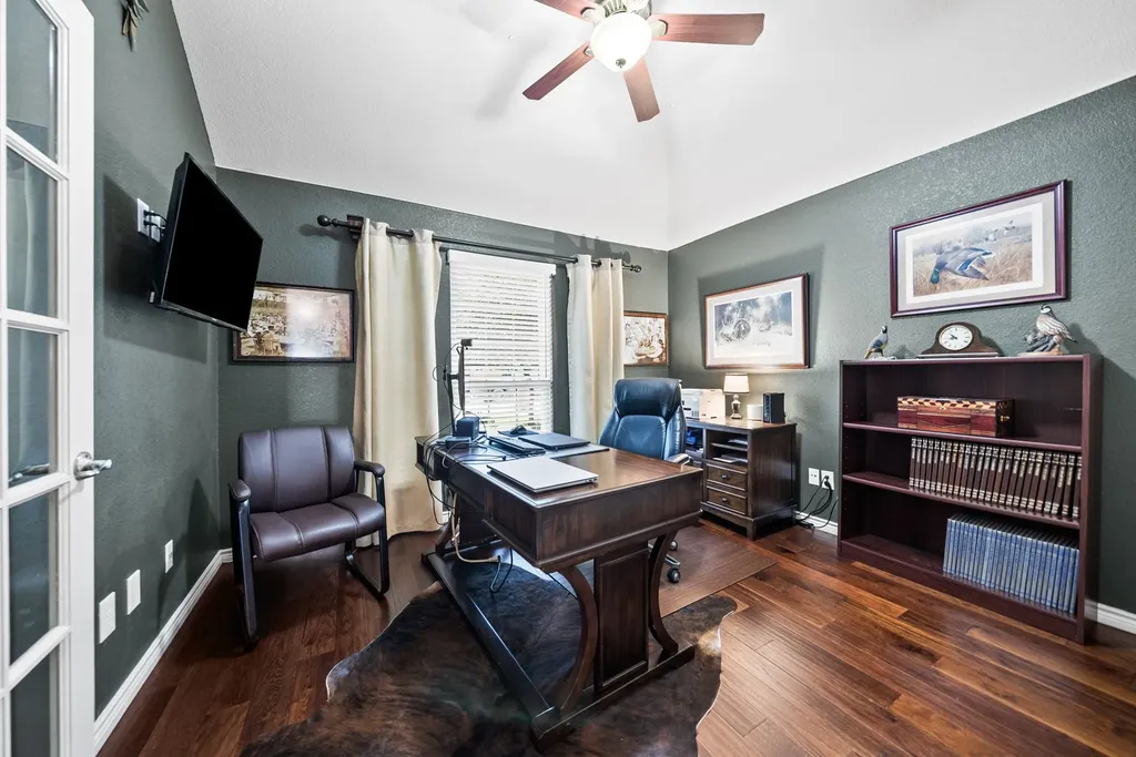 2933 Dog Leg Trail Mckinney TX 75069