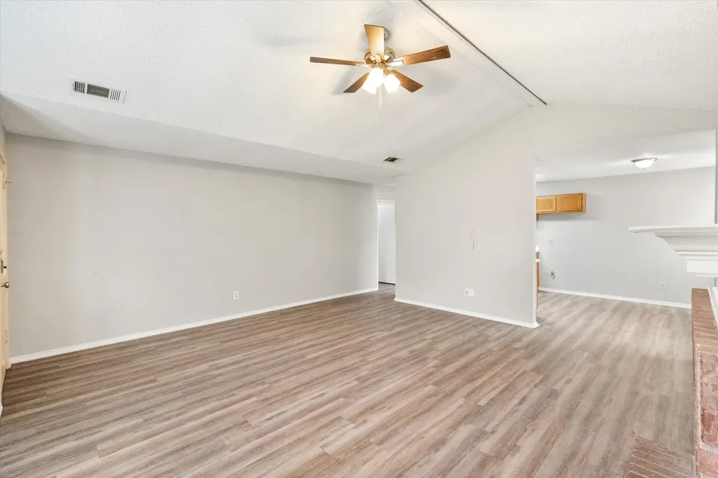 1217 Hidden Creek Drive Mansfield TX 76063