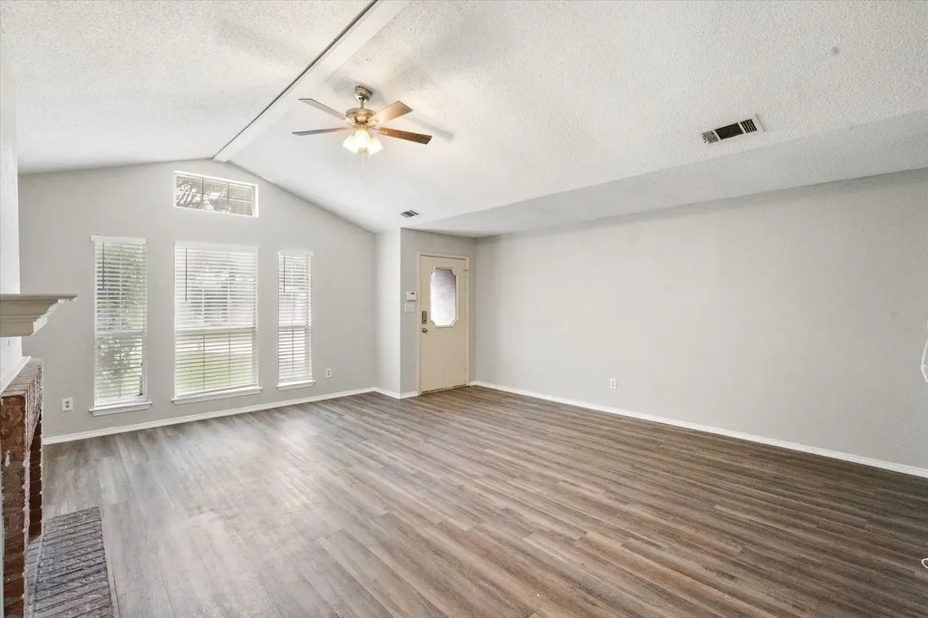 1217 Hidden Creek Drive Mansfield TX 76063