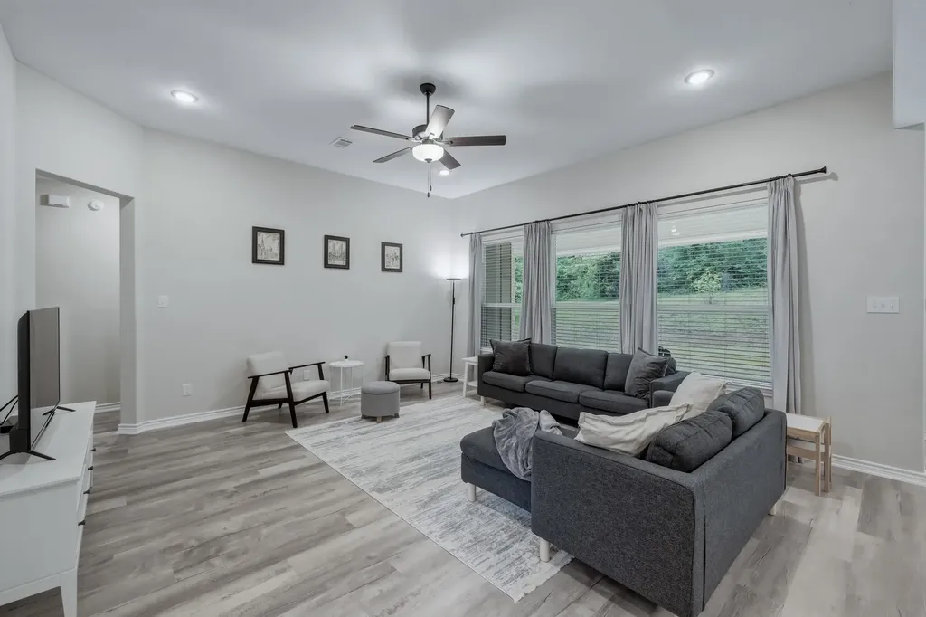 17224 Stella Maris Street Winona TX 75792