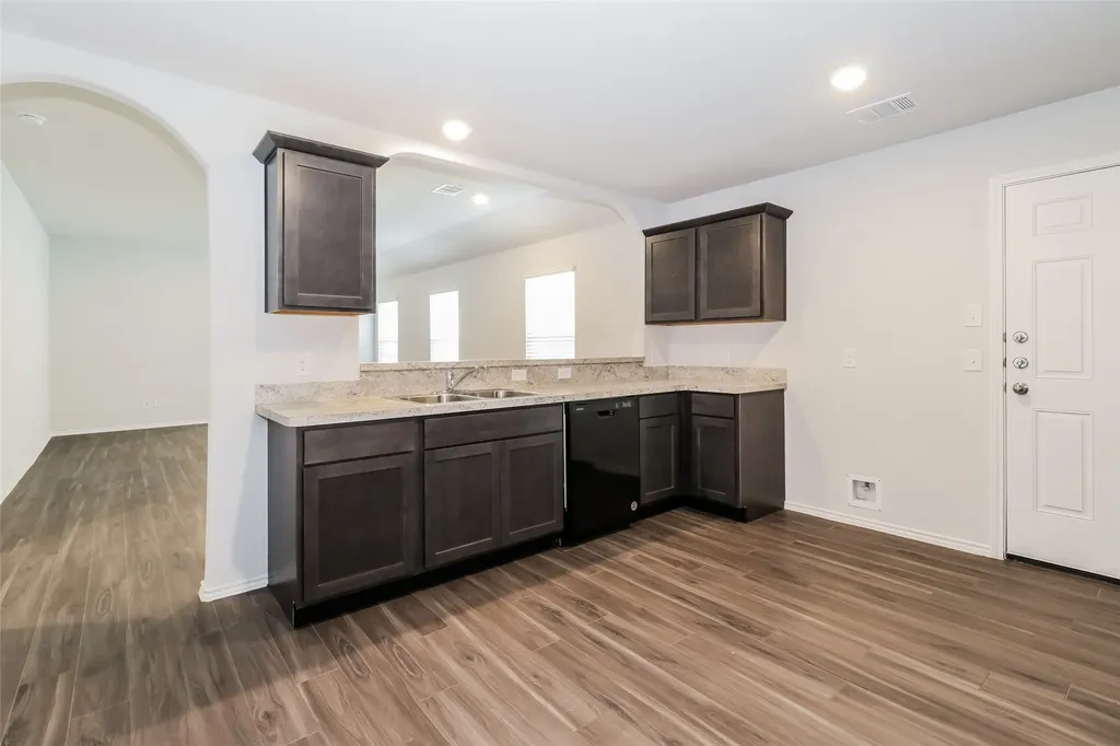 432 Woodhouse Way Everman TX 76140