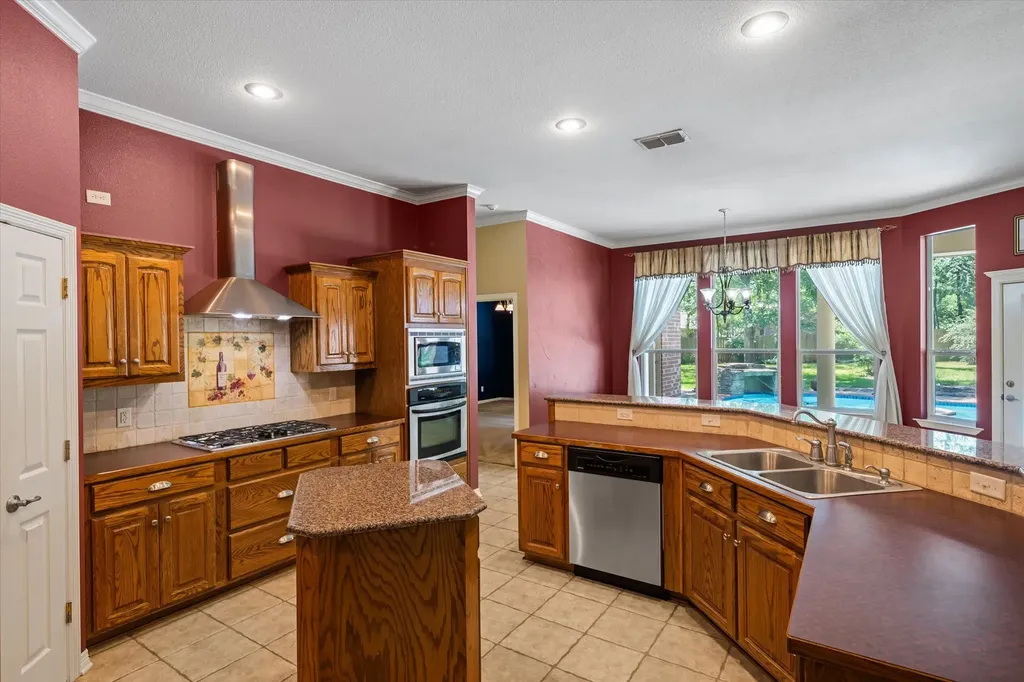 690 County Road 2310 Mineola TX 75773