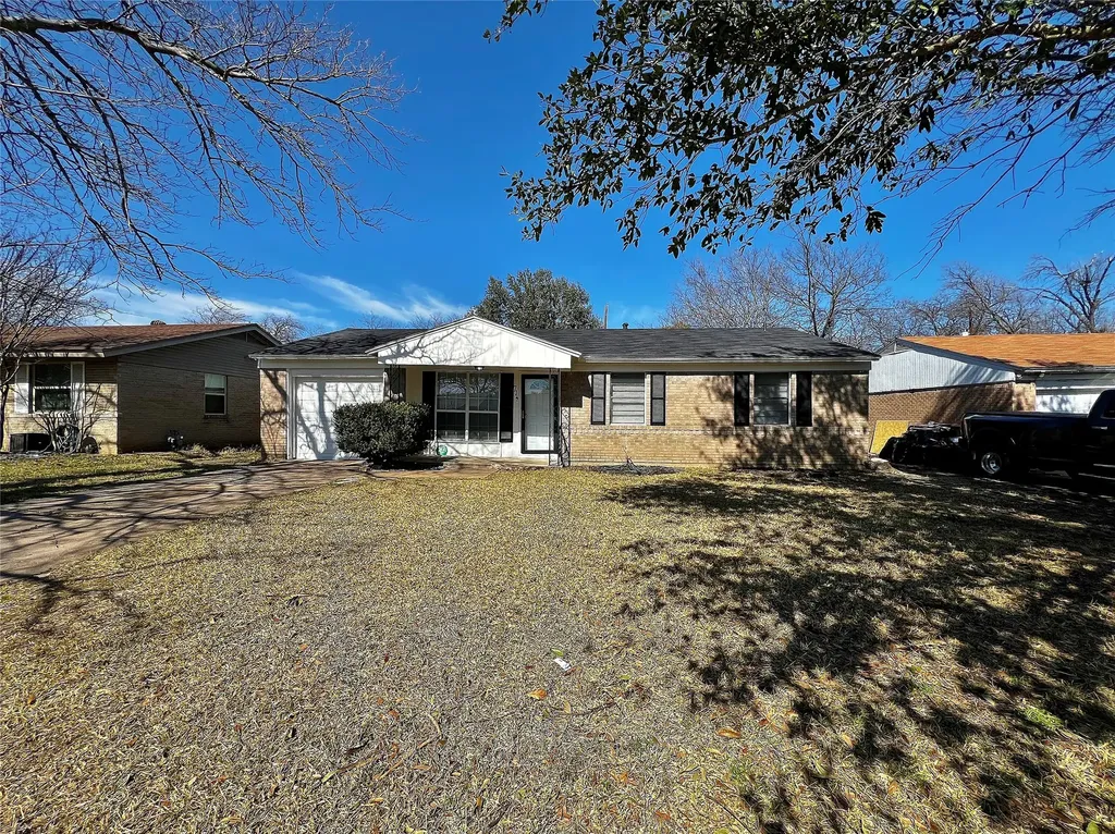 714 Cranbrook Lane Grand Prairie TX 75052