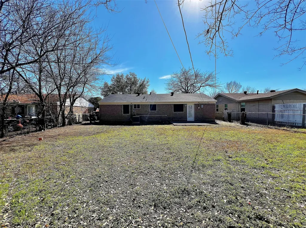 714 Cranbrook Lane Grand Prairie TX 75052