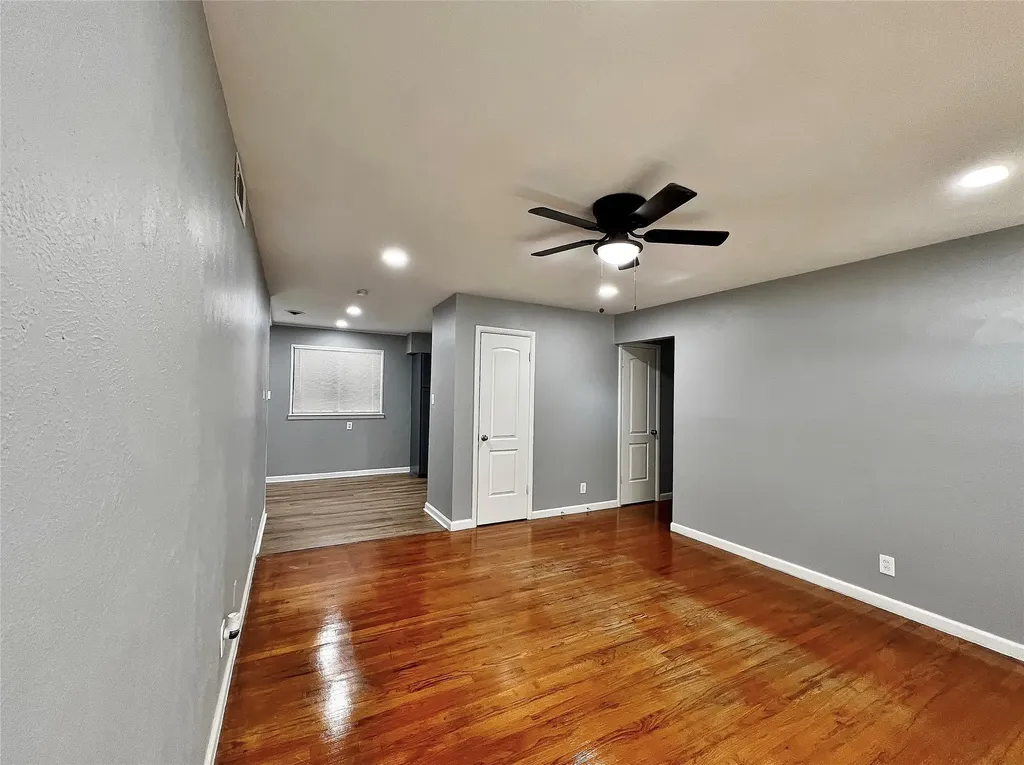 714 Cranbrook Lane Grand Prairie TX 75052