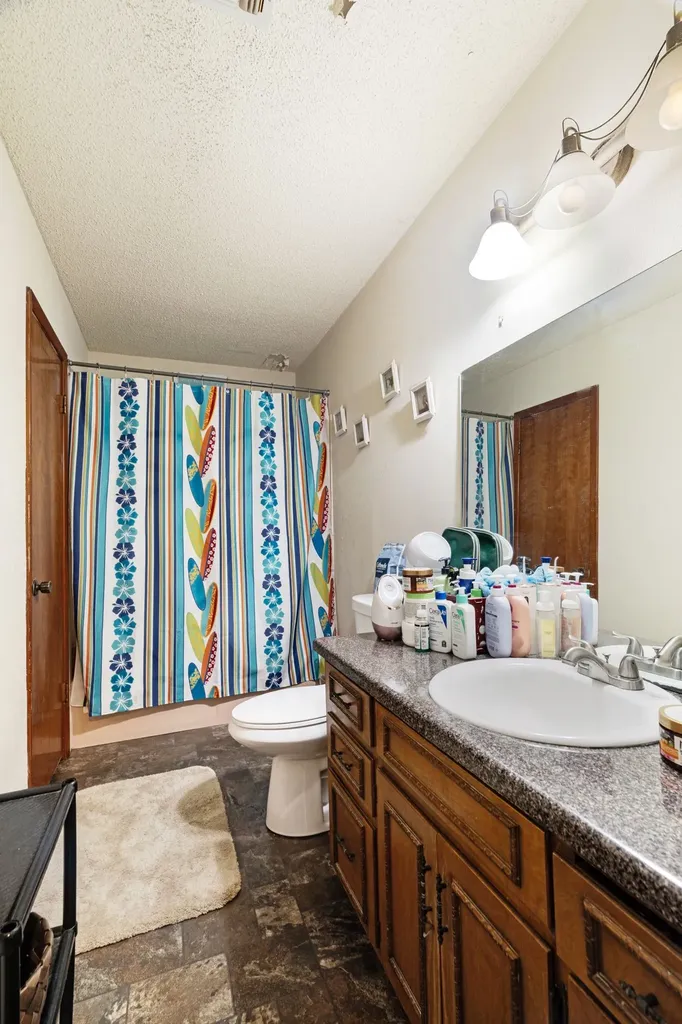 820 NE 32nd Paris TX 75460