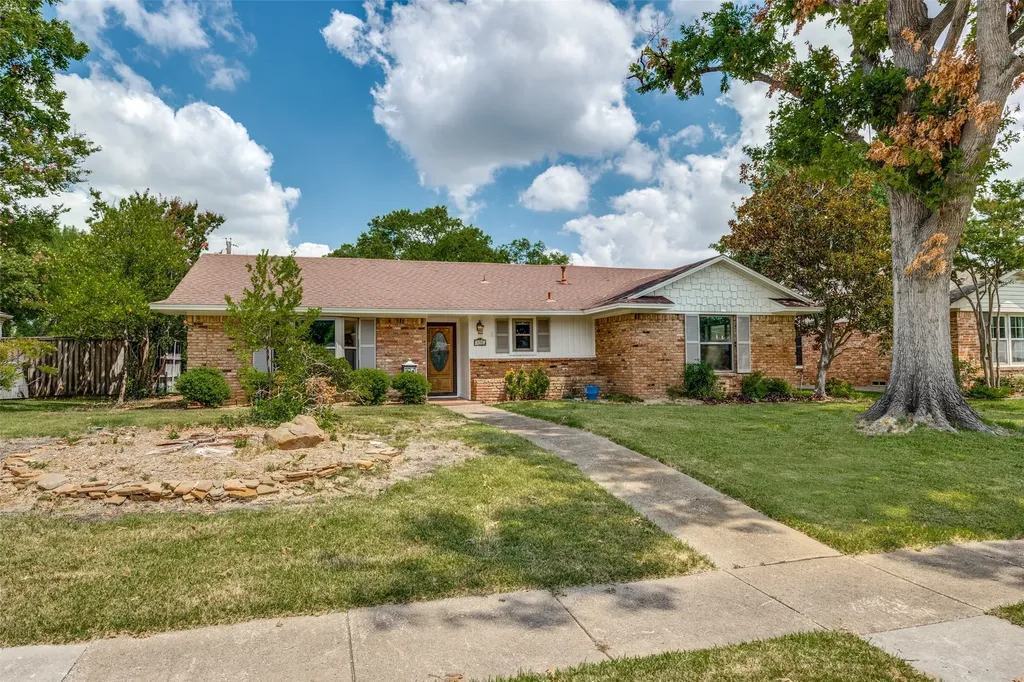 530 Parkview Lane Richardson TX 75080