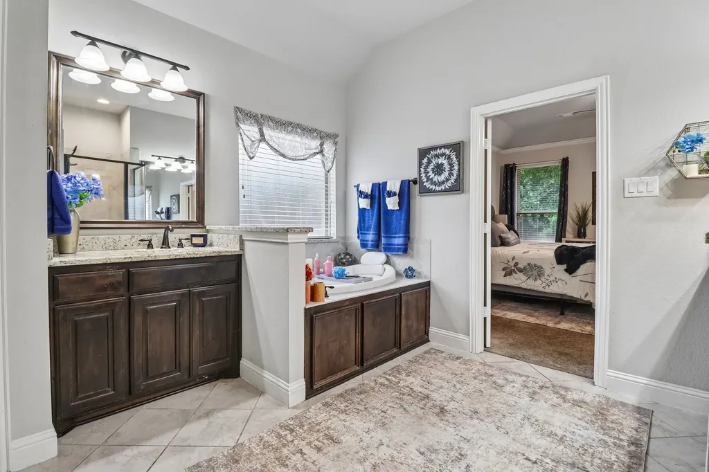 217 Wisteria Way Red Oak TX 75154