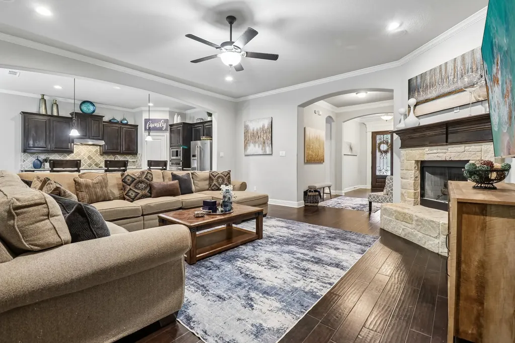 217 Wisteria Way Red Oak TX 75154