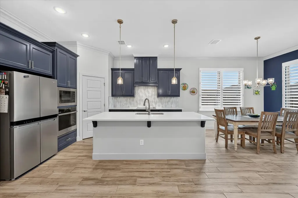 1729 River Bend Road Burleson TX 76028