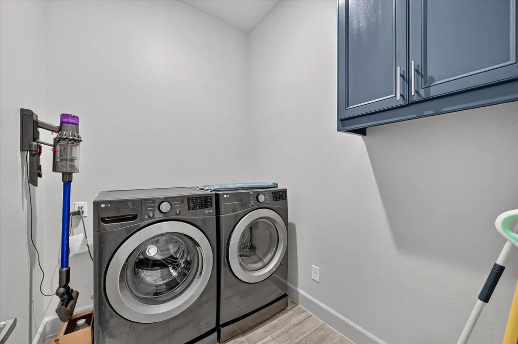 1729 River Bend Road Burleson TX 76028