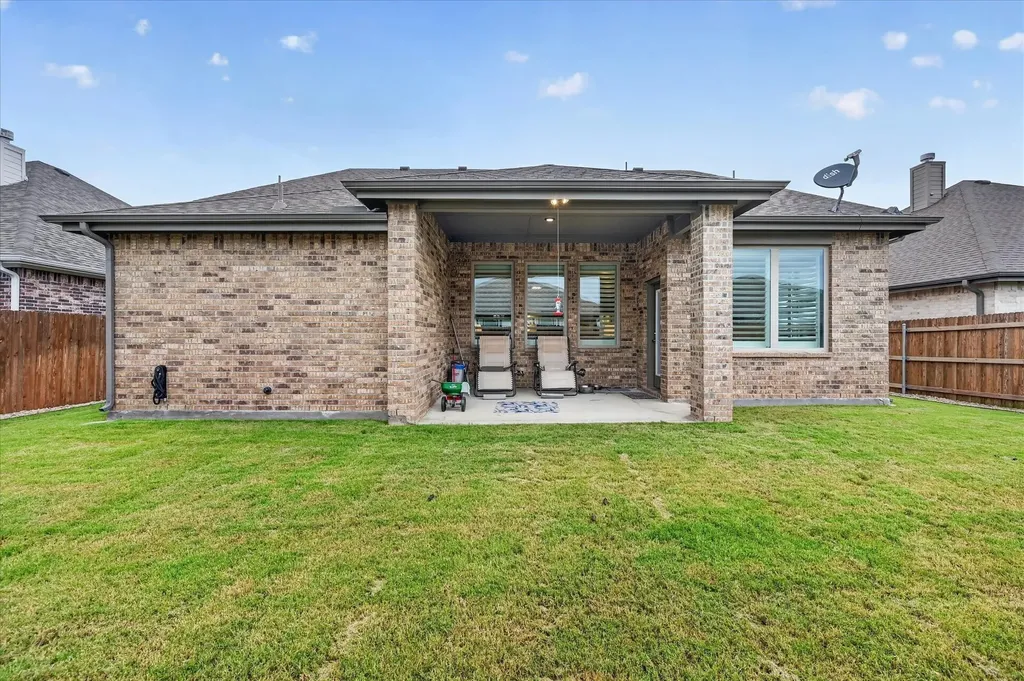 1729 River Bend Road Burleson TX 76028
