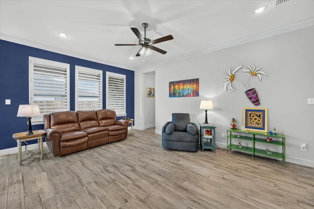 1729 River Bend Road Burleson TX 76028