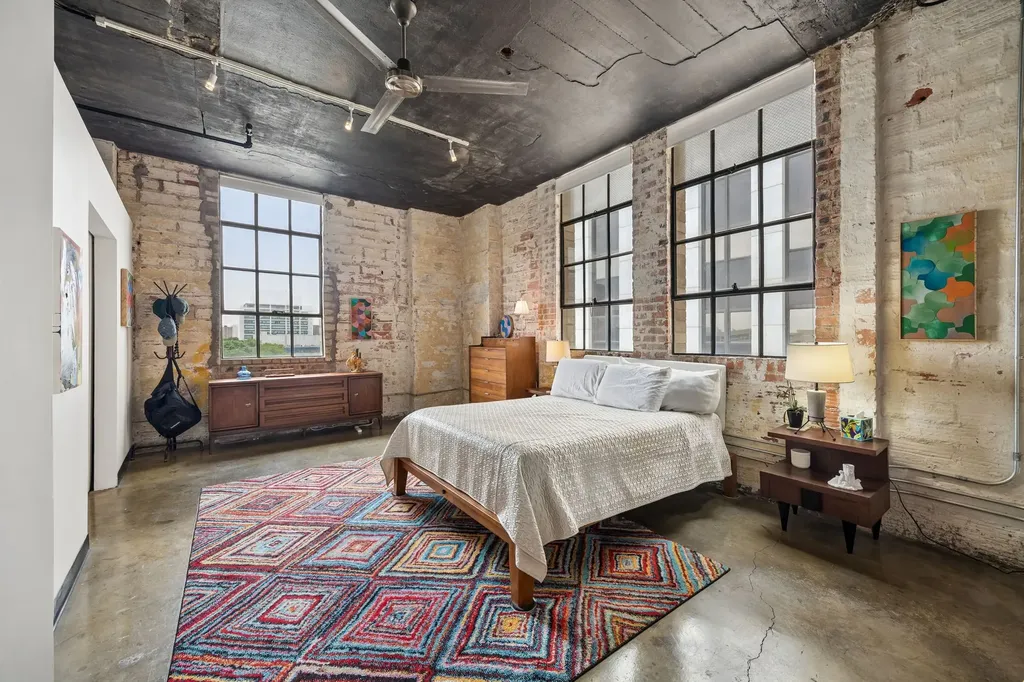 1122 Jackson Street Dallas TX 75202