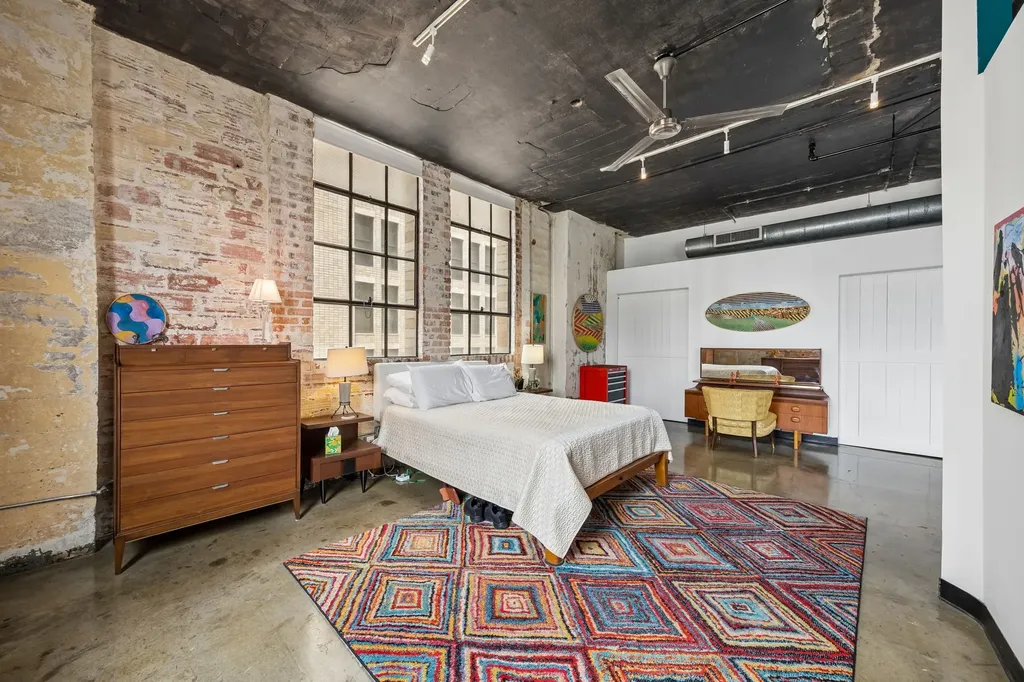 1122 Jackson Street Dallas TX 75202