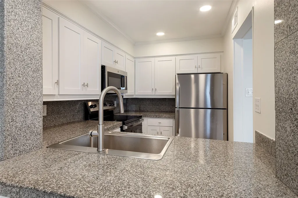 5881 Preston View Boulevard Dallas TX 75240